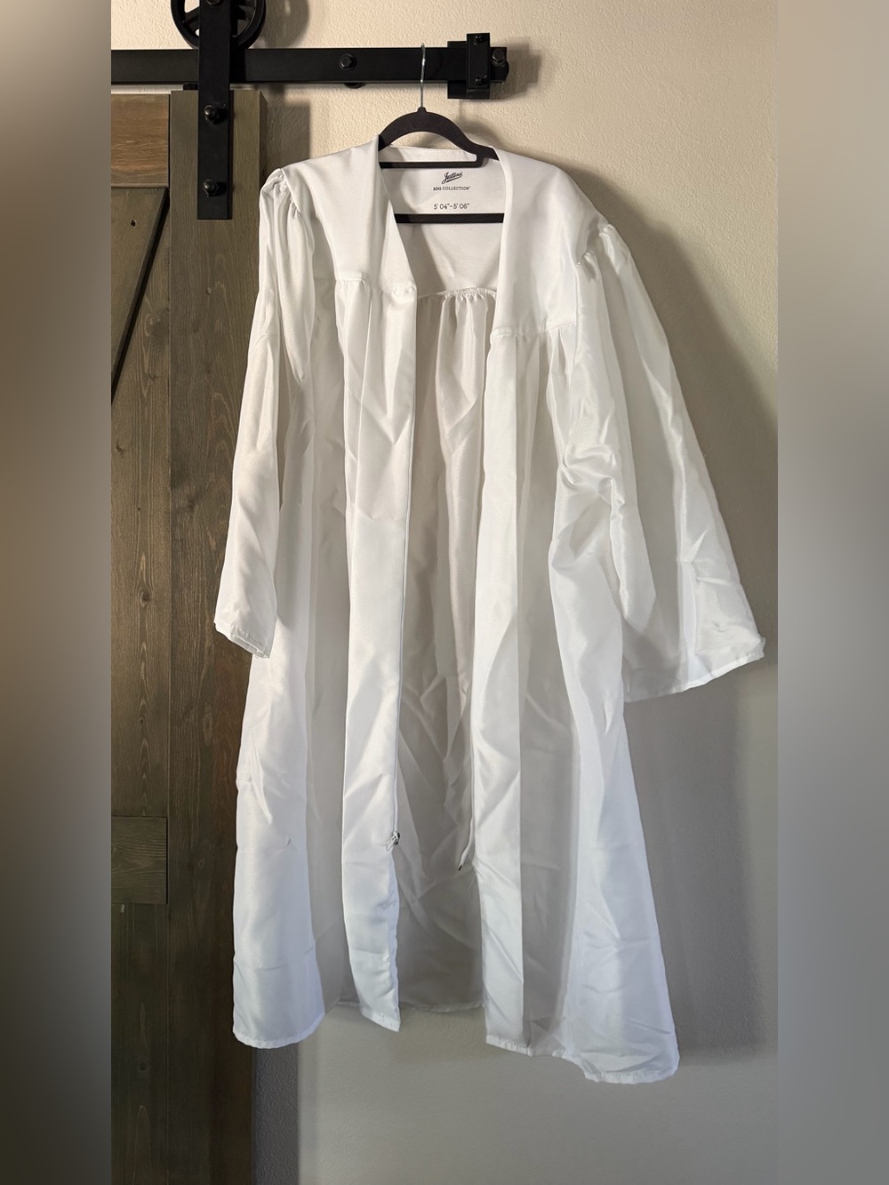 Jostens graduation gown